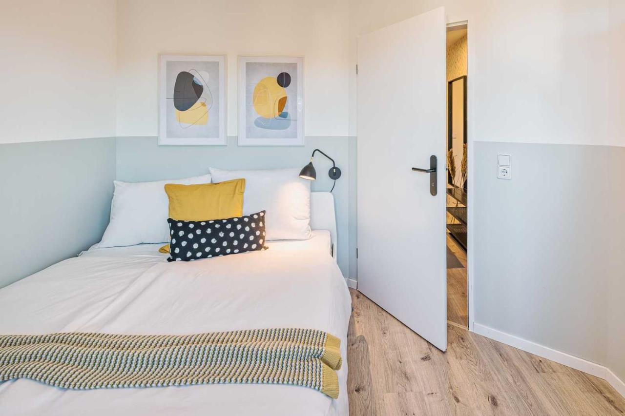 New I Cozy I Netflix I Wlan I Near Airport Apartment *